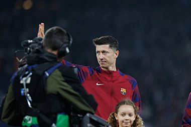 Robert Lewandowski UEFA Şampiyonlar Ligi çeyrek finalinde Paris Saint-Germain FC ve FC Barcelona arasında Paris des Princes, Fransa 'da (Maciej Rogowski)