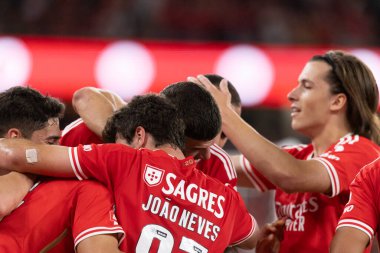 Tomas Araujo, Portekiz 'in Estadio Da Luz şehrinde oynanan Liga Portekiz maçında SL Benfica ile Moreirense FC arasında atılan golü kutlar. (Maciej Rogowski)