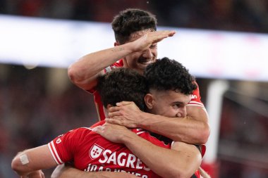 Tomas Araujo, Portekiz 'in Estadio Da Luz şehrinde oynanan Liga Portekiz maçında SL Benfica ile Moreirense FC arasında atılan golü kutlar. (Maciej Rogowski)