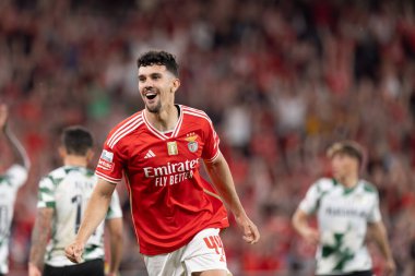 Tomas Araujo, Portekiz 'in Estadio Da Luz şehrinde oynanan Liga Portekiz maçında SL Benfica ile Moreirense FC arasında atılan golü kutlar. (Maciej Rogowski)