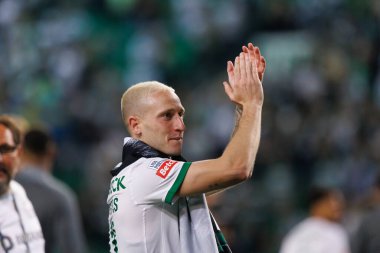 Portekiz 'in Lizbon şehrinde Estadio Jose Alvalade' de oynanan Liga Portekiz maçı sırasında Nuno Santos, Sporting CP ve Vitoria SC arasında oynanmıştır. (Maciej Rogowski)