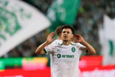 Portekiz 'in Lizbon şehrindeki Estadio Jose Alvalade' de, Sporting CP ve Vitoria SC arasında oynanan Liga Portekiz maçı sırasında Pedro Goncalf. (Maciej Rogowski)
