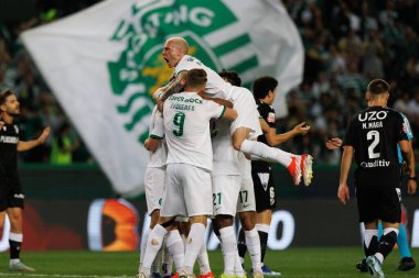 Spor Oyuncuları, Portekiz 'in Lizbon şehrindeki Estadio Jose Alvalade' de oynanan Liga CP ve Vitoria SC maçlarını kutluyor. (Maciej Rogowski)