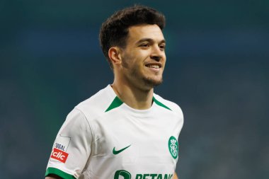 Portekiz 'in Lizbon şehrindeki Estadio Jose Alvalade' de, Sporting CP ve Vitoria SC arasında oynanan Liga Portekiz maçı sırasında Pedro Goncalf. (Maciej Rogowski)