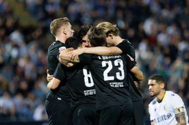 Portekiz Liga maçında Pedro Goncalves 'in Estadio Municipal de Famalicao, Vila Nova de Famalicao, Portekiz' deki FC Famalicao ve Sporting CP arasında attığı gol üzerine attığı golü kutlar. (Maciej Rogowski)