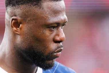 UEFA Avrupa Ligi maçında SL Benfica ve Olympique de Marseille arasında Estadio Da Luz, Lizbon, Portekiz 'de oynanan Chancel Mbemba maçı sırasında. (Maciej Rogowski)