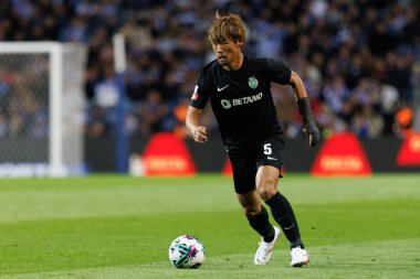 Portekiz 'deki Estadio do Dragao, Porto, Portekiz' deki FC Porto ve Sporting CP arasında oynanan Liga Portekiz maçı sırasında Pedro Goncalf. (Maciej Rogowski)