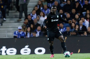 Portekiz Ligi maçında Ousmane Diomande ile Portekiz 'in Estadio do Dragao şehrinde FC Porto ve Sporting CP arasında oynanmıştır. (Maciej Rogowski)
