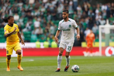 Portekiz 'in Lizbon şehrindeki Estadio Jose Alvalade' de Liga Portekiz maçı sırasında CP ve SC Portimonense arasında oynanan Goncalo Inacio maçı sırasında. (Maciej Rogowski)