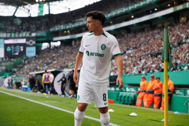 Portekiz 'in Lizbon şehrindeki Estadio Jose Alvalade' de, Sporting CP ve Portimonense SC arasında oynanan Liga Portekiz maçı sırasında Pedro Goncalf. (Maciej Rogowski)