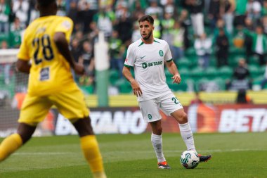 Portekiz 'in Lizbon şehrindeki Estadio Jose Alvalade' de Liga Portekiz maçı sırasında CP ve SC Portimonense arasında oynanan Goncalo Inacio maçı sırasında. (Maciej Rogowski)