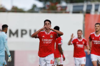 Joao Rego, Liga Portekiz 2 maçında SL Benfica B ve Pacos De Ferreira ile oynadığı Benfica Campus, Seixal, Lizbon, Portekiz maçında attığı golü kutlar. (Maciej Rogowski)