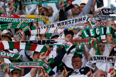 PKO BP Ekstraklasa maçı sırasında Legia taraftarları Lech Poznan ve Legia Warszawa arasında Enea Stadyumu, Poznan, Polonya (Maciej Rogowski))