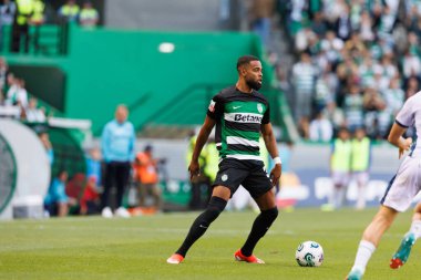 Portekiz 'deki Estadio Jose Alvalade, Lizbon' da Liga Portekiz maçı sırasında Jeremiah St Juste, Sporting CP ve GD Chaves arasında oynanmıştır. (Maciej Rogowski)