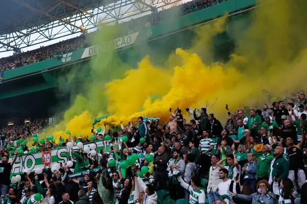 stock image Fans of Sporting  during Liga Portugal game between Sporting CP and GD Chaves at Estadio Jose Alvalade, Lisbon, Portugal. (Maciej Rogowski)