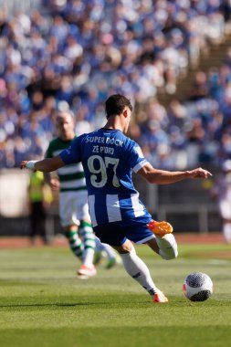 Portekiz 'in başkenti Lizbon' daki Estadio Nacional Jamor 'da FC Porto ile Sporting CP (2: 1) arasında oynanan Taca de Portugal 2024 final maçında Ze Pedro. (Maciej Rogowski)