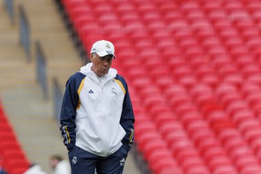 Carlo Ancelotti UEFA Şampiyonlar Ligi 2024 final maçından önce Londra 'daki Wembley Stadyumu' nda Borussia Dortmund ve Real Madrid arasında yapılan resmi antrenman sırasında (Maciej Rogowski)