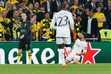 Dani Carvajal, İngiltere 'nin Wembley Stadyumu' nda Borussia Dortmund ve Real Madrid arasında oynanan 2024 Şampiyonlar Ligi final maçında gol attıktan sonra bunu kutlar (Maciej Rogowski)