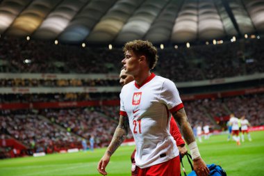 Polonya ve Ukrayna milli takımları arasında oynanan PGE Narodowy, Varşova, Polonya 'da oynanan dostça maç sırasında Nicola Zalewski 