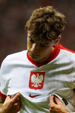 Polonya ve Ukrayna milli takımları arasında oynanan PGE Narodowy, Varşova, Polonya 'da oynanan dostça maç sırasında Nicola Zalewski 