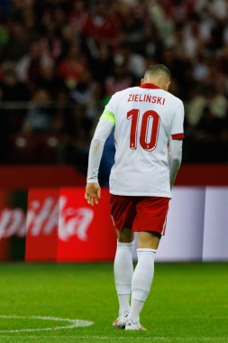 Polonya ve Ukrayna milli takımları arasında PGE Narodowy, Varşova, Polonya 'da oynanan dostça maç sırasında Piotr Zielinski 