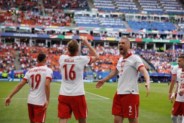 Adam Buksa, Polonya ve Hollanda milli takımları arasında Olympiastadion, Berlin, Almanya 'da oynanan 2024 UEFA Euro 2024 maçında gol attıktan sonra kutluyor (Maciej Rogowski)