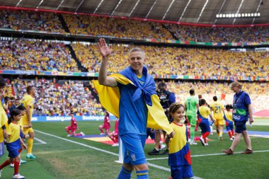 Oleksandr Zinchenko UEFA Euro 2024 maçı sırasında Romanya ve Ukrayna milli takımları arasında Allianz Arena, Münih, Almanya (Maciej Rogowski)