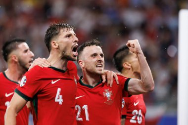 Ruben Dias ve Diogo Jota, Portekiz ve Çek Cumhuriyeti milli takımları arasında oynanan Red Bull Arena, Leipzig, Almanya (Maciej Rogowski)