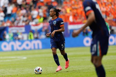 Nathan Ake, UEFA Euro 2024 maçı sırasında Polonya ve Hollanda milli takımları arasında Olympiastadion, Berlin, Almanya (Maciej Rogowski))
