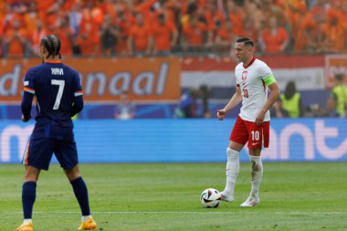Piotr Zielinski UEFA Euro 2024 maçı sırasında Polonya ve Hollanda milli takımları arasında Olympiastadion, Berlin, Almanya (Maciej Rogowski))