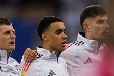 Jamal Musiala (ortada) UEFA Euro 2024 maçında Deutsche Bank Park 'ta (Maciej Rogowski)