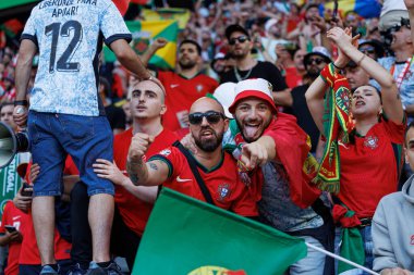 Portekizli taraftarlar UEFA Euro 2024 maçında Türkiye ve Portekiz milli takımları arasında Signal Iduna Park, Dortmund, Almanya 'da görüldü (Maciej Rogowski)