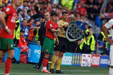 Joao Neves, UEFA Euro 2024 maçında Türkiye ve Portekiz milli takımları arasında Sinyal Iduna Park, Dortmund, Almanya 'da görüldü (Maciej Rogowski)