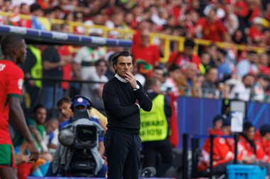 Vincenzo Montella, Türkiye ve Portekiz milli takımları arasında oynanan UEFA Euro 2024 maçında Almanya 'nın Dortmund kentindeki Signal Iduna Park' ta görüldü (Maciej Rogowski))