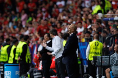 Roberto Martinez, UEFA Euro 2024 maçında Türkiye ve Portekiz milli takımları arasında Almanya 'nın Dortmund kentindeki Signal Iduna Park' ta görüldü (Maciej Rogowski))
