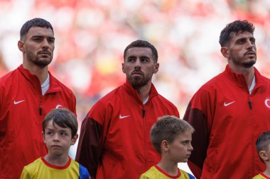 Kaan Ayhan, Orkun Kokcu, Samet Aykadin UEFA Euro 2024 maçında Türkiye ve Portekiz milli takımları arasında Signal Iduna Park, Dortmund, Almanya 'da görüldü (Maciej Rogowski)