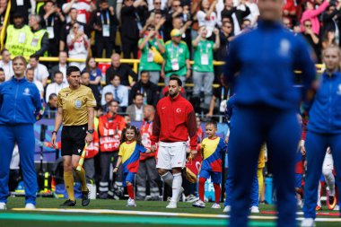 Hakan Calhanoğlu UEFA Euro 2024 maçında Türkiye ve Portekiz milli takımları arasında Signal Iduna Park, Dortmund, Almanya 'da görüldü (Maciej Rogowski)