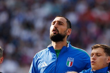 Gianluigi Donnarumma, UEFA Euro 2024 turunda İsviçre ve İtalya milli takımları arasında Olympiastadion, Berlin, Almanya 'da görüldü (Maciej Rogowski))