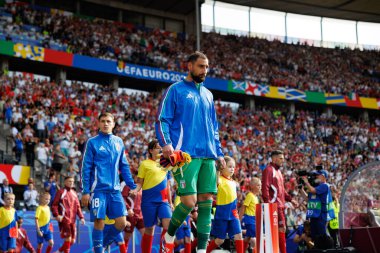 Gianluigi Donnarumma, UEFA Euro 2024 turunda İsviçre ve İtalya milli takımları arasında Olympiastadion, Berlin, Almanya 'da görüldü (Maciej Rogowski))