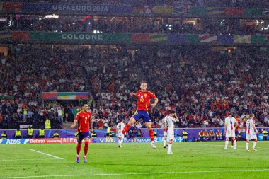 Dani Olmo, Almanya 'nın Köln kentinde oynanan RheinEnergieStadion' da İspanya ve Gürcistan milli takımları arasında oynanan 16 maçlık UEFA Euro 2024 maçında attığı golü kutlarken görüldü (Maciej Rogowski))