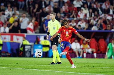 Lamine Yamal, İspanya ve Gürcistan milli takımları arasında oynanan UEFA Euro 2024 turu sırasında Almanya 'nın Köln kentinde görüldü (Maciej Rogowski)