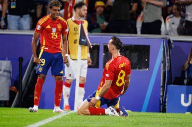 Lamine Yamal, Fabian Ruiz, İspanya ve Gürcistan milli takımları arasında oynanan UEFA Euro 2024 turu sırasında RheinEnergieStadion, Köln, Almanya (Maciej Rogowski)