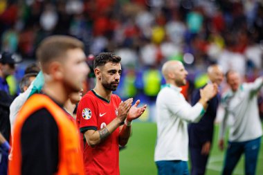 Bruno Fernandes, Portekiz ve Slovenya milli takımları arasında Almanya 'nın Deutsche Bank Park kentinde oynanan 16 maçlık UEFA Euro 2024 raundunda görüldü (Maciej Rogowski)