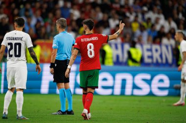 Bruno Fernandes, Portekiz ve Slovenya milli takımları arasında Almanya 'nın Deutsche Bank Park kentinde oynanan 16 maçlık UEFA Euro 2024 raundunda görüldü (Maciej Rogowski)