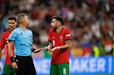 Bruno Fernandes, Portekiz ve Slovenya milli takımları arasında Almanya 'nın Deutsche Bank Park kentinde oynanan 16 maçlık UEFA Euro 2024 raundunda görüldü (Maciej Rogowski)