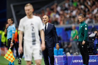 Roberto Martinez, Portekiz ve Slovenya milli takımları arasında Almanya 'nın Deutsche Bank Park kentinde oynanan 16 maçlık UEFA Euro 2024 raundunda görüldü (Maciej Rogowski)