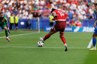 Steven Zuber, İsviçre ve İtalya milli takımları arasında Almanya 'nın başkenti Berlin' de oynanan 16 maçlık UEFA Euro 2024 turunda görüldü (Maciej Rogowski))