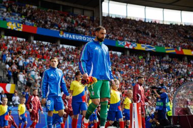 Gianluigi Donnarumma, UEFA Euro 2024 turunda İsviçre ve İtalya milli takımları arasında Olympiastadion, Berlin, Almanya 'da görüldü (Maciej Rogowski))
