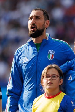 Gianluigi Donnarumma, UEFA Euro 2024 turunda İsviçre ve İtalya milli takımları arasında Olympiastadion, Berlin, Almanya 'da görüldü (Maciej Rogowski))