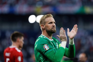 Kasper Schmeichel, UEFA Euro 2024 maçında Deutsche Bank Park 'ta Danimarka ve İngiltere milli takımları arasında görüldü (Maciej Rogowski)